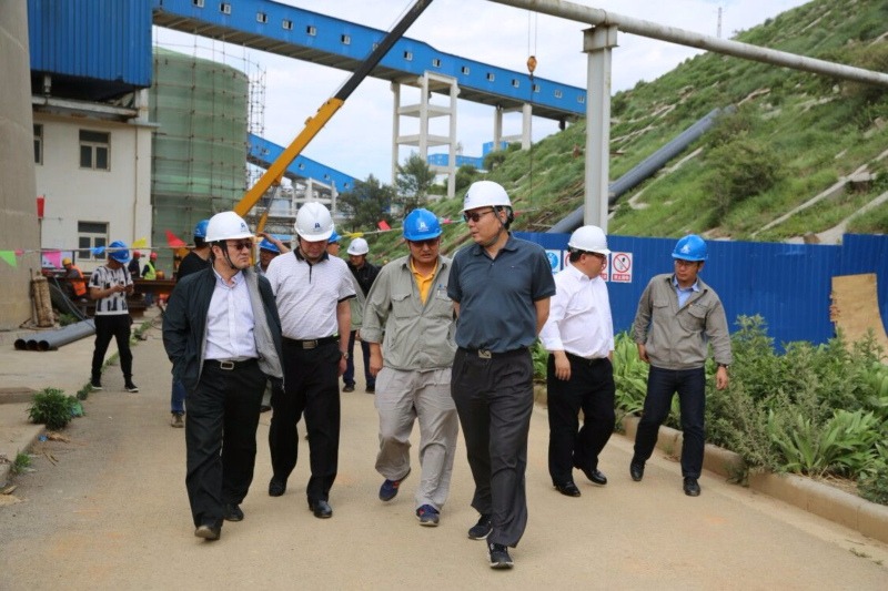 李文斌书记一行到前锋化工调研