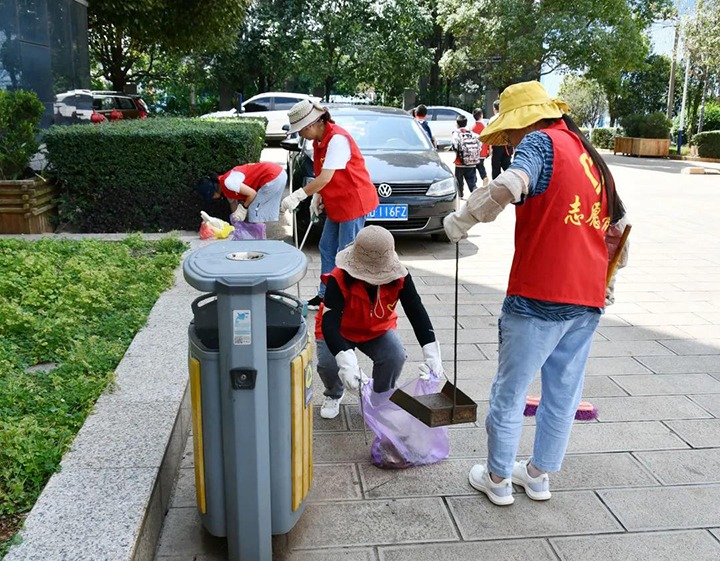 云维集团党委发展“双报到双服务双汇报”活动