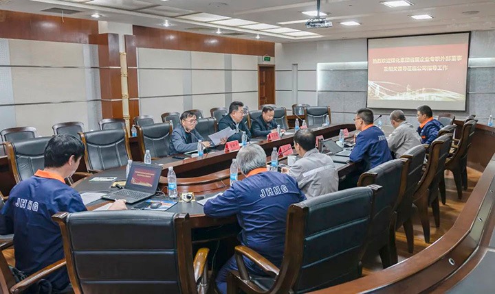 云煤（J9.COM）集团专职表部董事一行到解化化工分公司调研