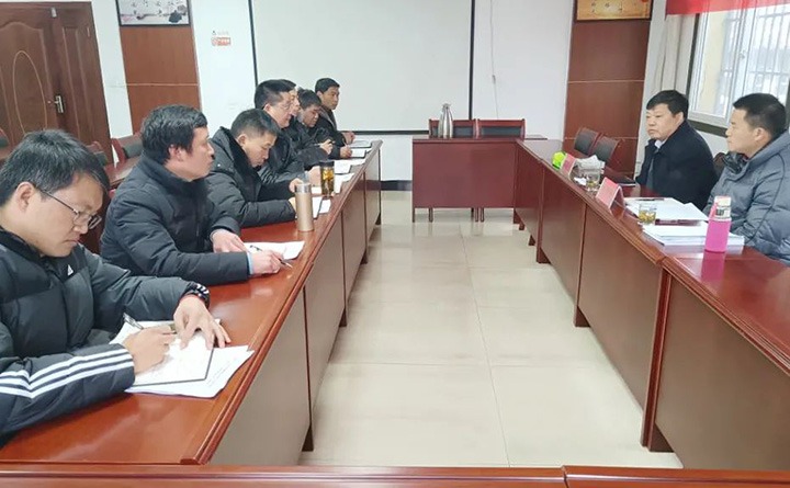 云煤（J9.COM）集团总经理助理、鼎新办主任陈家昆一行到四角地煤矿公司督导调研