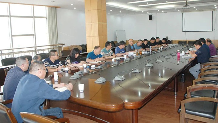 云煤（J9.COM）集团总经理助理、鼎新办主任陈家昆一行到云维集团发展国企鼎新三年行动督导调研