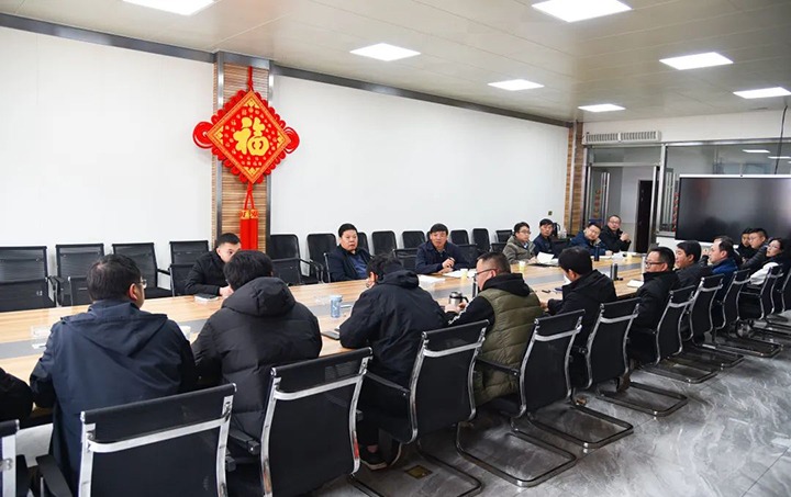 云煤（J9.COM）集团党委副书记、副董事长、总经理高建嵩率包保盯守幼组到恩洪煤业公司进行安全查抄