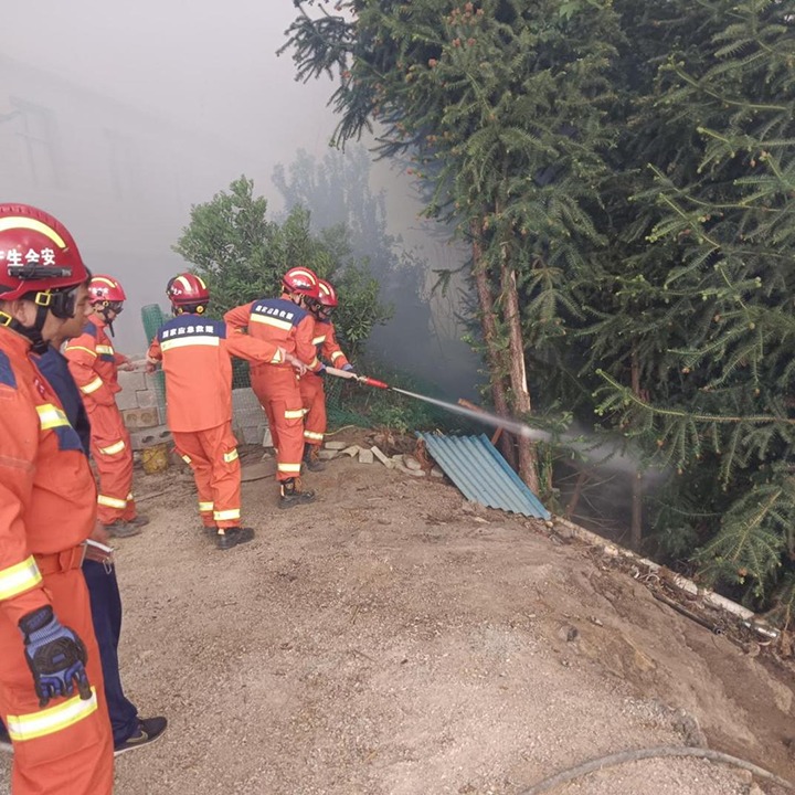 【聚焦云煤】你们来了，我们就安心了——东源队成功杀绝富源县山火