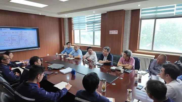 云南能投物流、航天氢能、舜华新能源一行到前锋化工调查互换