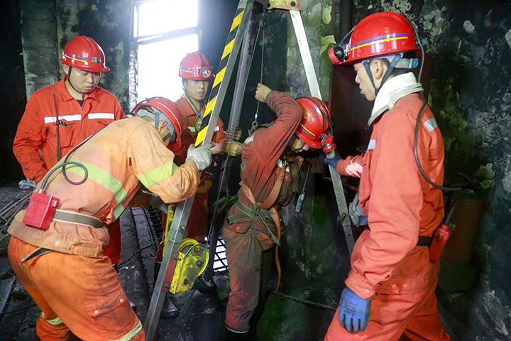 观音山煤矿驻矿中队联结一心，圆满实现储煤厂1号制品仓算帐工作