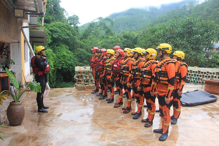东源队勇赴普洱幼黑江，提升激流水域接济能力