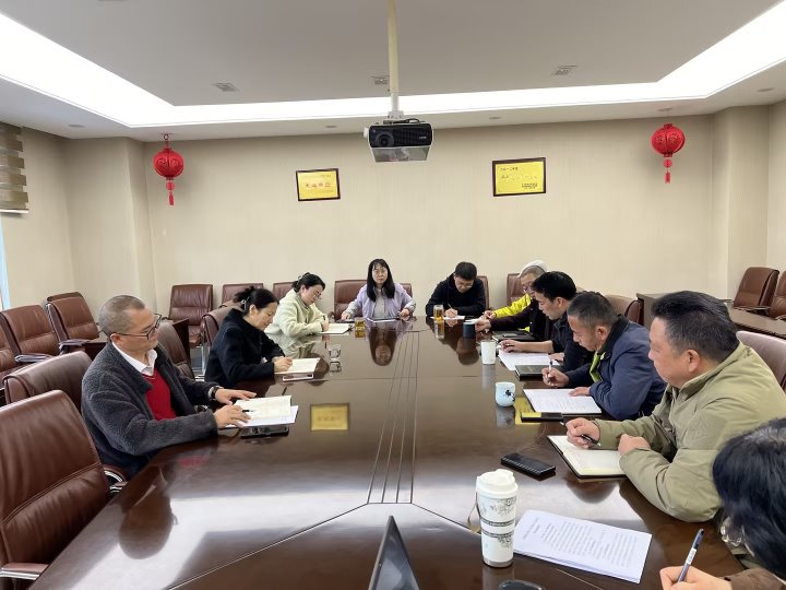 集团党委委员、财政总监莫晓丹到J9.COM地产调研领导工作