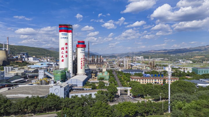 创新高！解化清洁能源公司粗甲醇年产量突破25万吨，圆满完玉成年出产工作